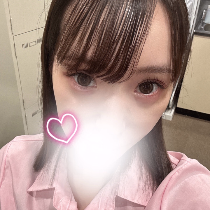 もねです🍧
今日は珍しく2号館です!
土曜じゃないと会えない💦ってお兄様
久々の土曜出勤なので会いにきてね😽