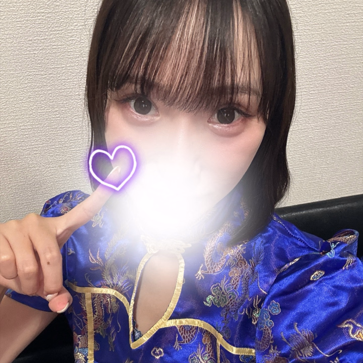 もねです🩵

今日は3号館にいるよ！
ハロウィンコスプレ今日はチャイナにしてみたよ🐼
会いに来てね！