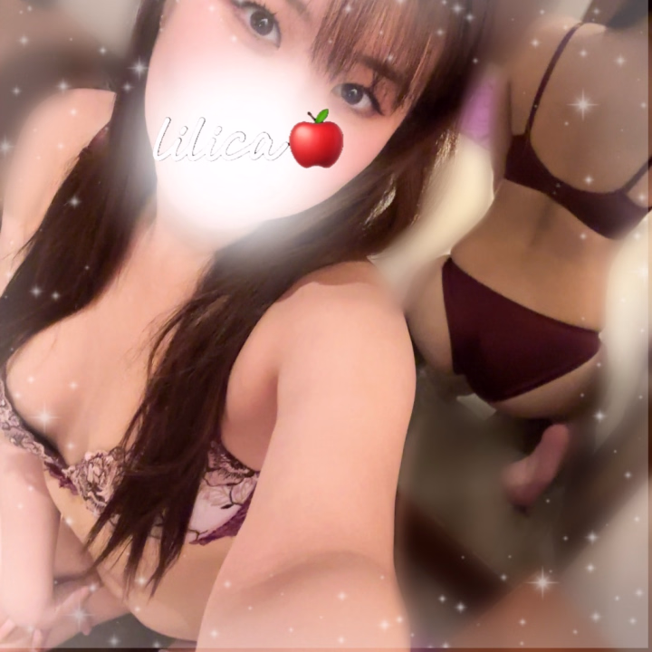 こんにちはりりかです🍎

今日の写真はおっきな鏡があるお部屋だったので📷✨
1度で2度美味しい？！笑
前からも後ろからも愛してね(⑉• •⑉)❤︎

あ！！そういえば、悲しいことに今週から生理来る予定なの〜🥹
明日生理来なければ明日まではギリギリ出勤する予定です(ง •̀_•́)ง
8:00-17:00だよ〜

今日も残り僅かですがよろしくお願いします💖

りりか