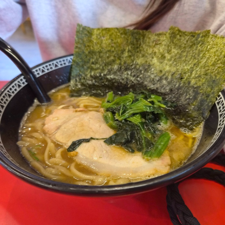 こんにちは～りりかです🍎

飯テロ画像でごめんなさい❣️笑
家系ラーメンどうしても食べたくなって食べたんだ～
みんなラーメンは好きかな？🍜

先週は生理でまるまるお休み頂きましたm(._.)m
次の出勤は7日(火)8:00~17:00です✨
遊びに来てね～

りりか