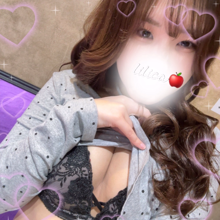 おはよーりりかです🍎

今日は私服で撮ってみたよ(⑉• •⑉)❤︎
最近は水玉模様が流行ってるんだよ〜
りりかも流行りに便乗してみた🫶笑

今日も8:00-17:00までいますよん
明日は少し短くて8:00-14:00で〆

遊びに来てね(  ˊᵕˋ  )♡

りりか
