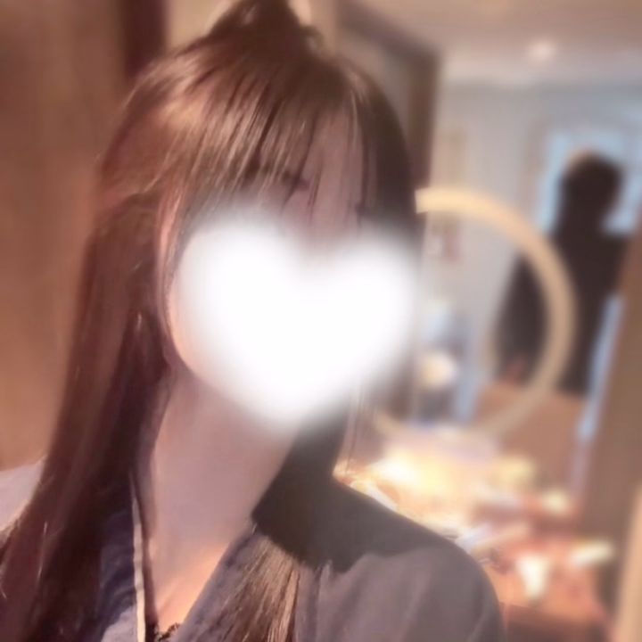 今日この後16時〜21時半でいます♡♡
早く着きそうなので16時より前に出勤しようかなっ🙄💕今すぐあえたらhappyです❤︎

昨日北海道から帰ってきて自然に沢山触れてきたのでルンルンです🐮🍦🍜

お兄様方とお会いできることを楽しみにお待ちしております🥰
