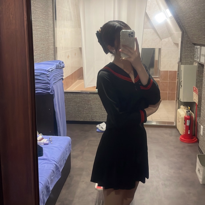 こうです！
2号館で11時〜18時まで出勤してます✨
是非遊びにきてください💞