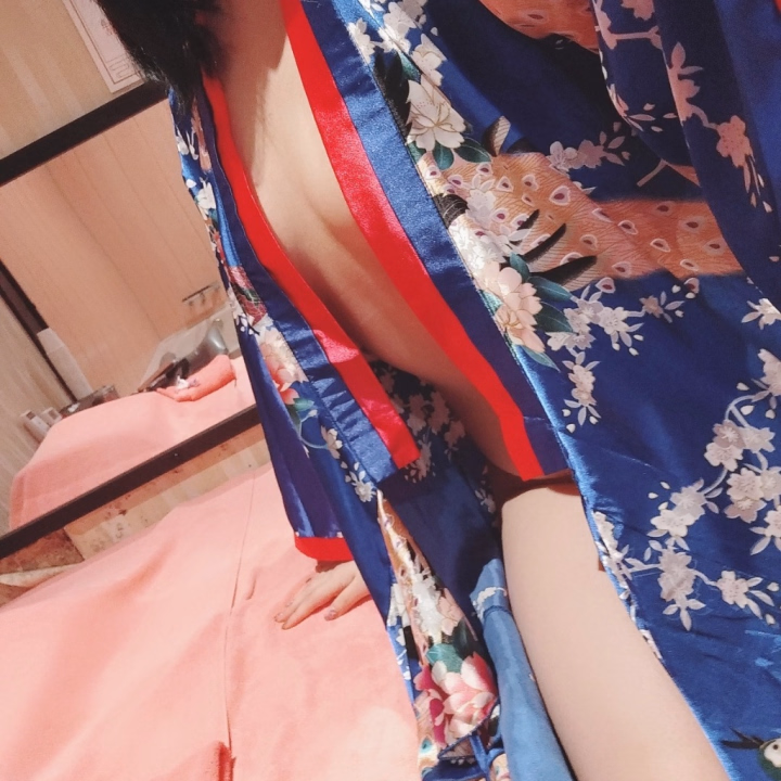 おはようございます！
今日も元気に出勤しました😊

今日は本指名でご予約もいただいて本当に感謝です✨会えるのを楽しみにお待ちしてます🤭

枠に空きもまだありますのでよければ会いに来てください🥰