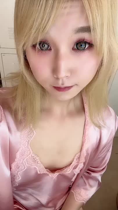 いつも来てるパジャマ♡♡

すべすべしてて気持ちいんだァー

触ってみてる？？✨

そしてそのまま．．．💕

今日も待ってるねん😘