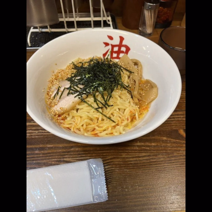こんにちはふうかです！✨

本日15時から22時まで出勤してます！

前回来てくれたおにいさんとラーメンの話になって、我慢ならんくて行ってきちゃいました✌️
Wにしたけどトリプル行けたな…🤨

本日もご予約お待ちしております^^
美味しいご飯屋さんと居酒屋さん教えてくれると嬉しいです🤭