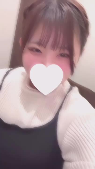 笑顔が可愛いってよく言って貰えるの〜☺️💖
チャームポイントはえくぼっ🥰
愛嬌抜群だと思う…！！(笑)
