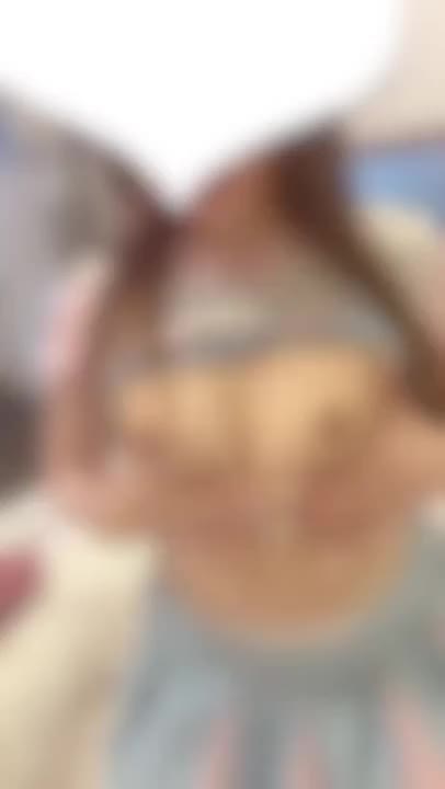 いとはの乳輪も乳首も小さめでピンクなので

会うお兄さんに

理想の乳首すぎる最高❤︎って

嬉しいことにいつも驚かれます♥️

いとの自慢の乳首
敏感なので優しく触って舐めてね///
痛いのは嫌なので摘んだり強く吸ったり潰したりするのはやめてください

優しく愛して可愛がって( ´,,•ω•,,`)♡

いとは
