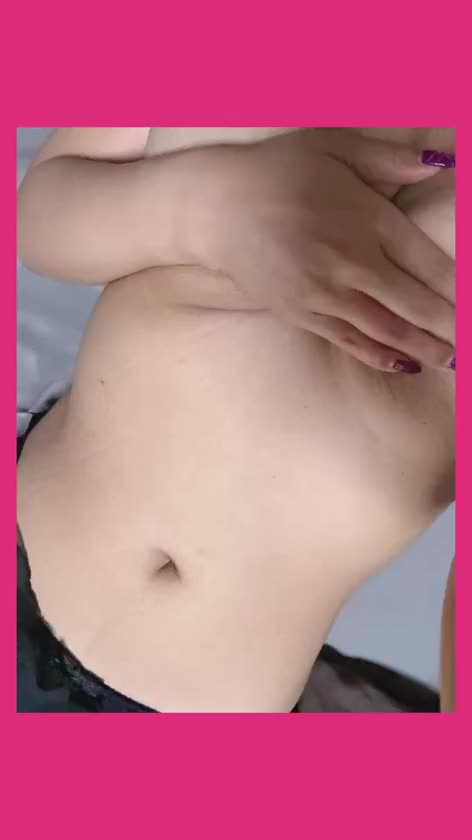 よく寝起き動画や画像ってあるけどみんな可愛いじゃん？！じゅんは寝起き過ぎて声カッスカスだし寝返り少ないから身体中寝跡すんごいの🤣こんな動画許してくれるのじゅんを知ってるフォロワーさんたちだけだと思うからフォロワーさん限定にした〜😆💕フォロワーさん許してちょ♥️