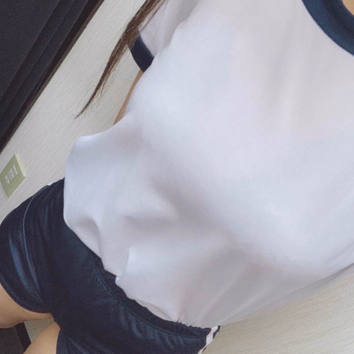ひさしぶりだあ〜
ラストまで居てます♡
スポコスしてるよん😋😋