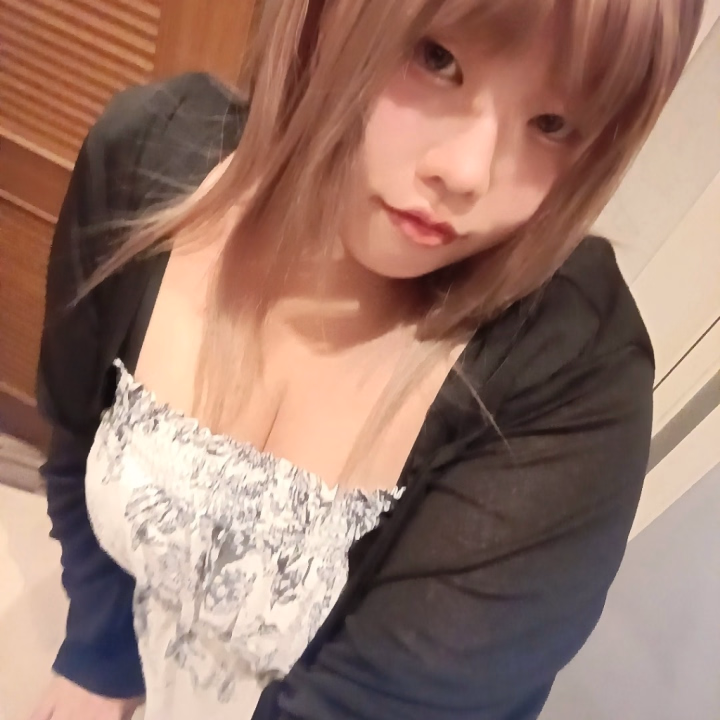 会いに呼んでもらえたら嬉し♪

エロエロに甘やかして〜🫶♥️
