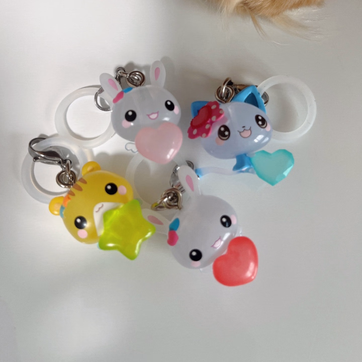 ガチャガチャしてきたのん٩(๑❛ᴗ❛๑)۶

4回したら4個とも欲しかったやつで
引きが良すぎて幸せはっぴー🍀

めじるしアクセサリー流行ってるよね✌🏻

ちょっと前まではいっぱい回せたけど
今は人気すぎてすぐ完売になっちゃう💦

どうしても欲しいものは
メルカリで買うことにしたのだ😣

今まおのアイコスには
ぷよぷよとスライムベスと
らびちゃん(画像のうさぎ)と
だるまいずごっどが付いてるよ🤭

昔は30個ぐらいつけてたけど
だいぶ落ち着きまちた✌🏻