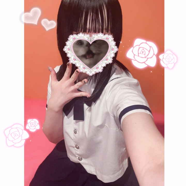 おはようございます、ことのです☀️
今日も元気に出勤しました❕

最近大雨が凄いけどお兄様は大丈夫でしょうか🥺💦
大雨が降ると電車が止まっちゃったり避難所が開いたり、世間全体がバタバタしてどんよりとしているような気がしますっ ‧̫ ㅠ♥⸒⸒
何よりお兄様と会い辛いのが悲しい^ㅠ ̫ ㅠ^
でもこういうときだからこそ、ことのがお兄様のことを明るく元気な気持ちにしてあげられたらなって思います💭🌟

本日は8:00-24:00の出勤です🙌🏻🎶
久々のオーラス出勤楽しみにしてました^>𐋣<^
お足元が悪いので、ご来店予定のお兄様は気を付けてお越しください❣️
今日もお兄様と楽しい時間が過ごせますように՞ᴗ͈  ̫ ᴗ͈՞♡
