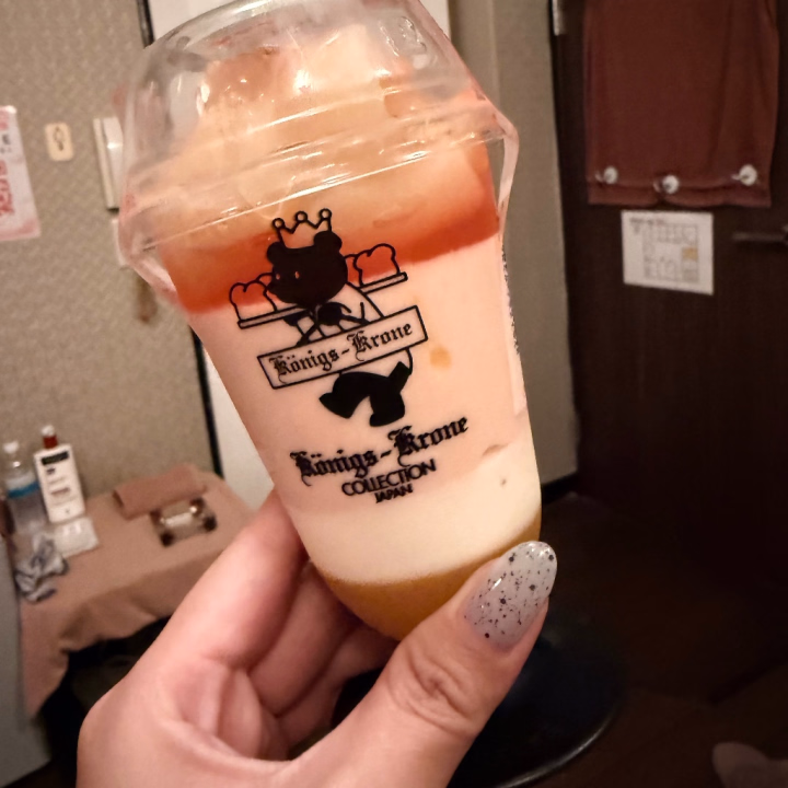 頂いた差し入れたべてかなうです( ˶ㅇ༥ㅇ˶)ŧ‹”ŧ‹”


めっちゃ久々にパフェ食べた〜‪🫶
美味しくて幸せです🤍🤍