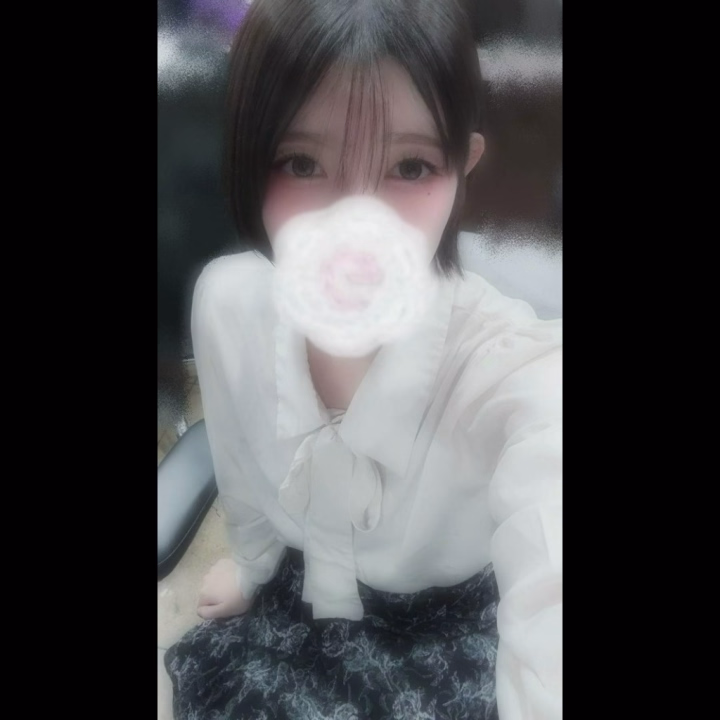 おはようございます！🌞
たまごです🥚 '-' 🥚

今日も暑いですね💦(~Q~;)
来る時は暑さ対策バッチリでお越しください(*´︶`*)ﾉ

今日は珍しくスカートを履いてみました！
15時までの出勤ですので、お時間合う方お待ちしてますね〜！（>ω<）