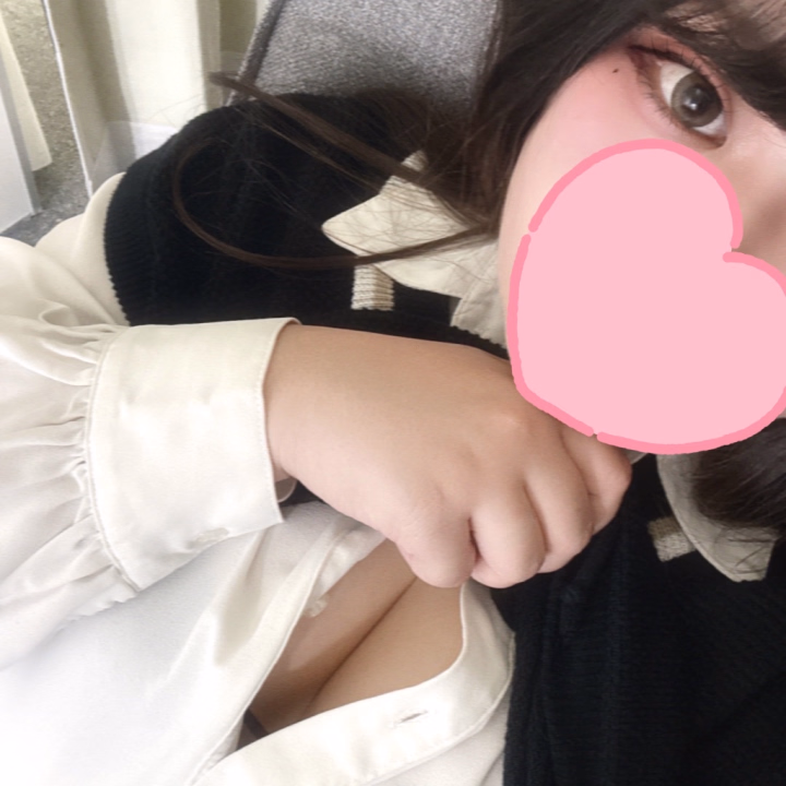 おはようございます☀️

朝起きたら花粉でくしゃみがとまらなかった🤧
お兄さんは花粉症対策してますか？🥺
薬飲んでもひどい時くしゃみとまらない‪（ •̥ •̥ ）
いい方法あったら教えてください🥺

今日は10時から17時までいるのでよかったら会いに来てください🫶🏻‎ ̖́-