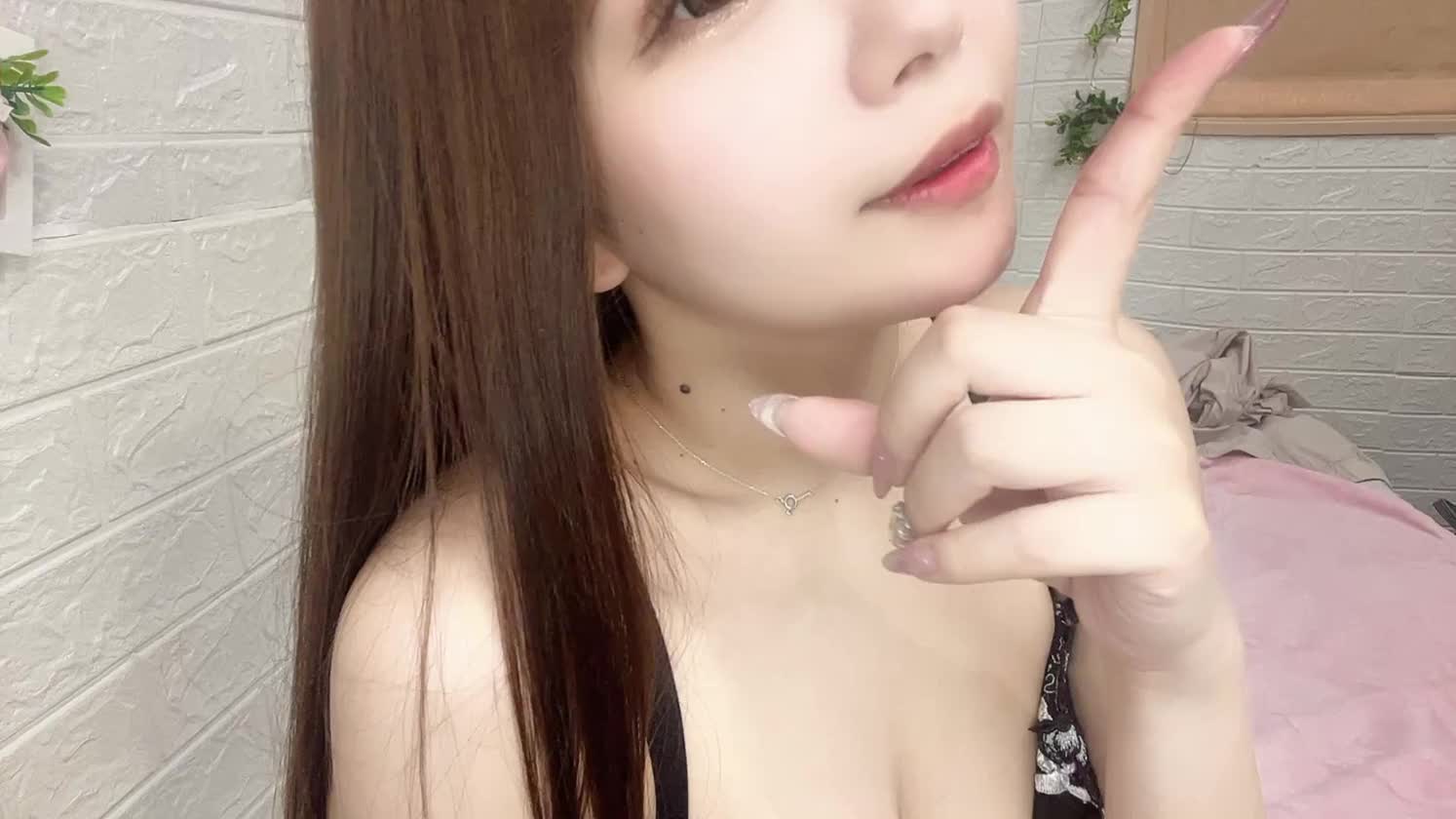 得意なのはフ♡ラと
杭打ち乳♡舐め騎♡位💗

ナカはｷﾂｷﾂ、自由自在⊂(  ･ω･ )⊃