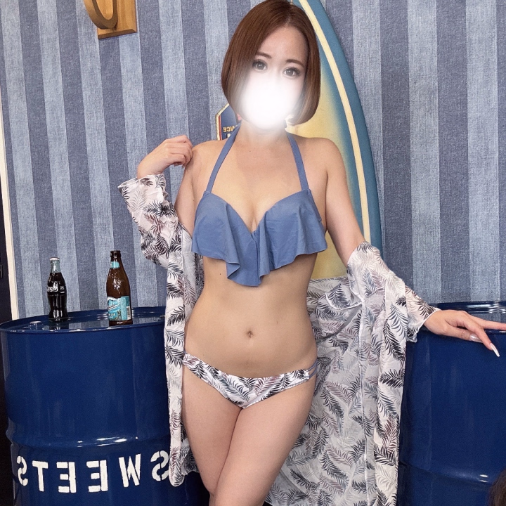 この時間までノンストップで
お誘いありがとう🩵💙

リピーター様にも会えて
最高のスタート🫶
初めまして様も日記見て
会いに来てくれたり、SNS見てくれて会いに来てくれたりありがとう🥺

今日もこの後ラストまで宜しく🙆‍♀️
今日はベッ◯派の人が多い☺️
マッ◯も得意なのでヌルヌル好きさん
お待ちしておる🫧

⚠️当日のご予約はお店に直接お電話をお願い致します
━━━━━━━━━━━━━━━━
🫧おすすめコース🫧
💎𝟖𝟎分：マッ◯メイン
💎𝟏𝟎𝟎分：マッ◯＋ベッ◯＋癒し全部盛り✨
━━━━━━━━━━━━━━━━
🕊️X（旧Twitter)→@tsugumin_sub
📷Instagram→tsugumin1206
※アカウント名はつぐみです
━━━━━━━━━━━━━━━━