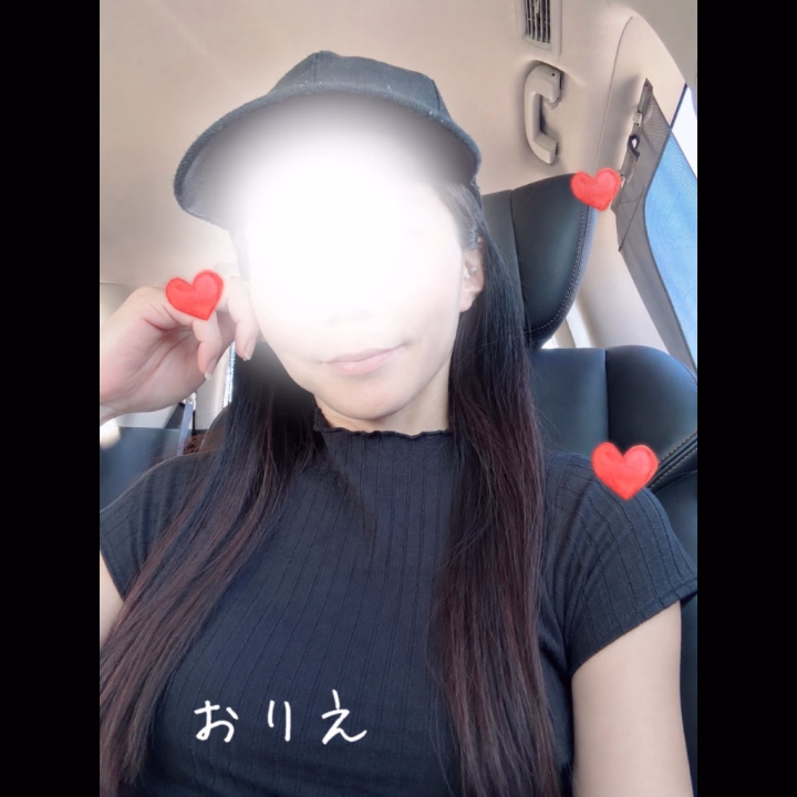 こんにちは🌞
今日は、暑いですね😩
ついに半袖デビューしました💦
でもシャツは持ち歩いてます（笑）


もう海開きしてもいいんぢゃないか？というくらいの暑さになってきて
梅雨も早いのかなぁとか思っています☂️




お休みの方もお仕事の方も
体調管理に気を付けてくださいね✨




おりえ