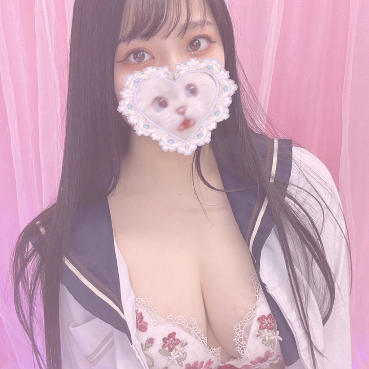 お店で知ってる曲がたくさん流れるから
めっちゃカラオケ行きたくなってきた🤭
お兄さん達はカラオケとか
よく行きますか？🎤
ゆりさんの十八番なんでしょう✨️


ゆり🪽