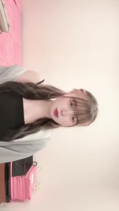 純粋な疑問なんだけど

プレイ終わってまったりおしゃべりタイムに
ケータイ触るなとは言わないけど
ひめちゃんねるで
他の女の子と会話してるのはなんでなの？

なつき🧡