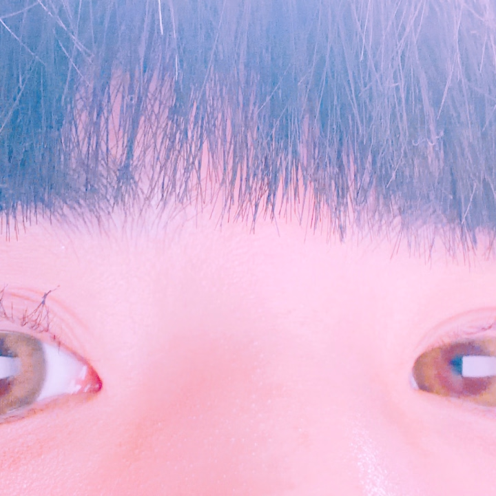 本日出勤してます！！！

なんかドアップで撮ったけど可愛くない(  ｰ̀ н ｰ́ )


お誘いお待ちしてます🫶