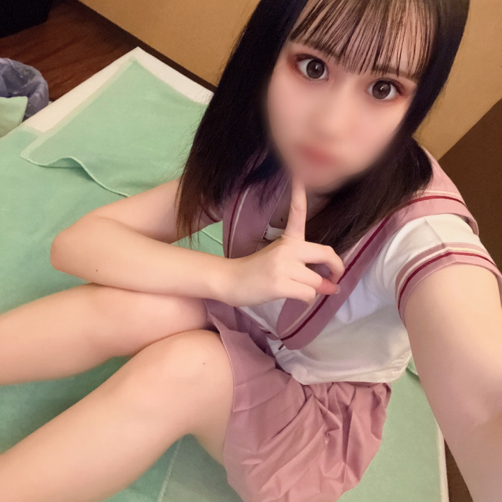 ゆな出勤してます！

今日は22:00までいるよん🎶🩵


らぶこーる待ってます📞💕