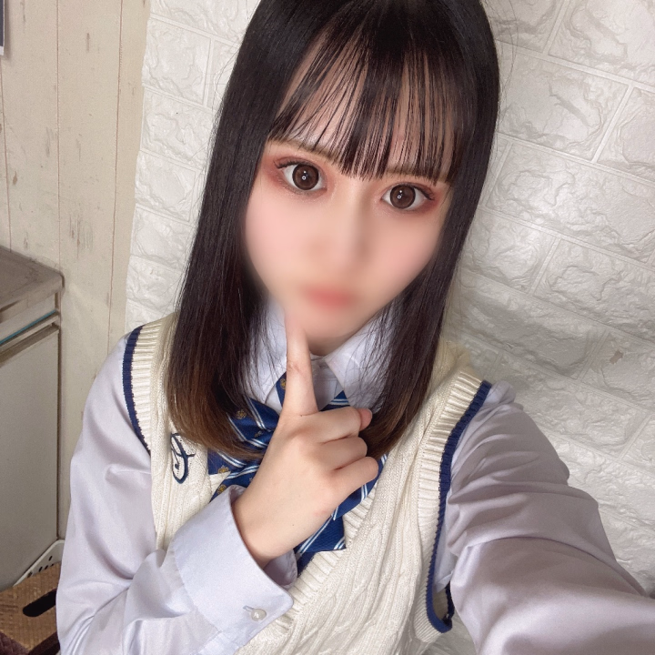 はじめまして！

本日からキセキでお世話になる
ゆなです🍒


本日初出勤！！！

お兄さんといっぱいイチャイチャできたら嬉しいです🫂💞

お兄さんも癒せるように頑張るので
お誘いお待ちしております♪♪

今日以降もシフトあげていくのでチェックしてくれたら嬉しいです🗓♡


これからよろしくお願いします🙌🏻💕



ゆな