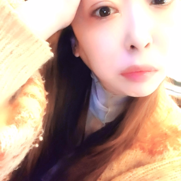 素っぴんでした‥……💧

お化粧して
出勤致します💞
