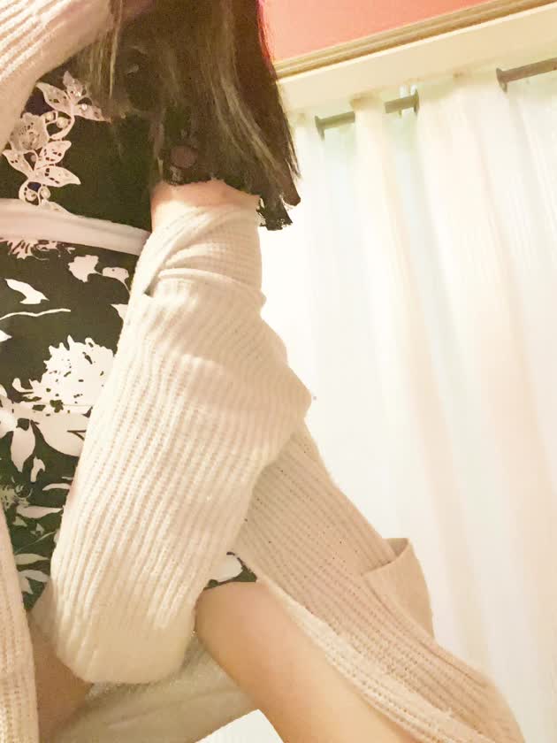 動画難しいよぉ。。

誰かヘルプ！

乳は出しても良さそう？
でもなんでお尻は
モザイクしててもダメだったの？

そしてどんな動画なら
見てくれるー？