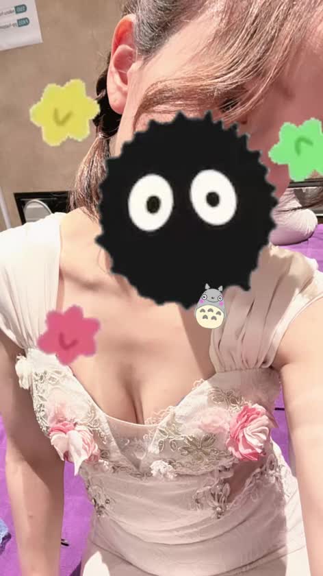 出勤しました♡
お誘いお待ちしてますっ😌