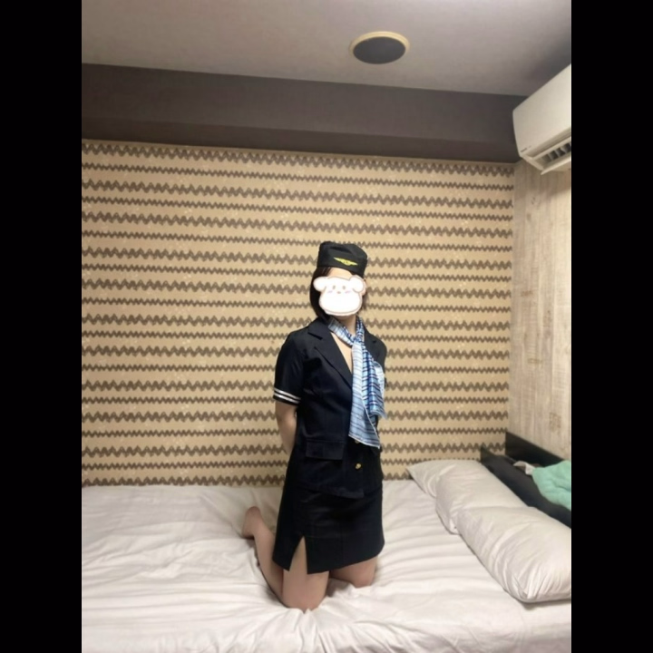 まきです🍀

先頭本指名のお兄さん ありがとうございました✌🏻
初めて会ったときぶりのコスプレ✈️💨
スカーフ？巻き方分からんかったけどそれっぽくなりました😌💭
おつかれモードみたいやったけど隙見て会えて嬉しかったぁ*.(๓´͈ ˘ `͈๓).*
かわいいかわいいってたくさん♡ ありがとっ！

またゲームのお話しようね！
その場でインストールしてくれてすんごい嬉しかったです🙈💖
ラーメン楽しんで🍜( 'ч' )


-------------ｷﾘﾄﾘｾﾝ--------------
今日22時まで受付してます✨
まったりお待ちしてます꜀( ꜆˙˙)꜆