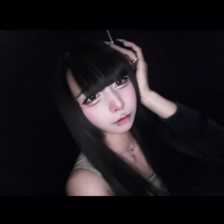 おはよぉ〜☁️
(*ｐω-)｡O💤

今日も元気出勤𝙸𝙽したよぉ〜ん👍✨

お兄さんと濃厚イチャイチャ甘々タイム
過ごすの楽しみだなぁ〜
(⊃д・,,))ﾁﾗﾁﾗ〜💝🔞

楽しくお話もしよぉ〜💞💞

わくわくだぁ〜
(っ ॑꒳ ॑c)ゎ‹ゎ‹🎶🎶

お喋りも好きだよって変ないやお兄さん
お待ちしてます🌟🌟

初めましてで緊張して上手く喋れない
どうしてらいいかわからないお兄さんも
さつきと一緒にゆっくり沢山方法
探しながら楽しもぉ〜
𐔌՞ ܸ.ˬ. ܸ՞𐦯🫰

一緒に沢山楽しもうねん💗

待ってるにょん🫶💕