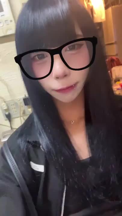 久々に投稿してりぃ〜✨️✨️
可愛い？|´-`)ﾁﾗｯ