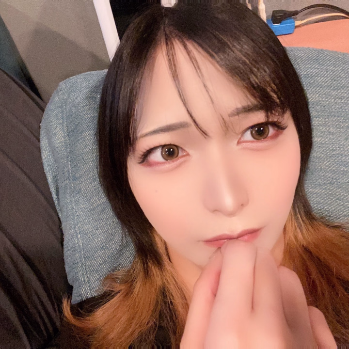 るいです(๑˃̵ᴗ˂̵)

今日はお休みの予定だったけど、急遽出勤しました❣️

昨日はお休みでたくさんリフレッシュ出来たから、元気いっぱいだし、めちゃくちゃ溜まってるのでえちえちたくさんしたい🫣💕

かまってくれるお兄さん待ってます🥰