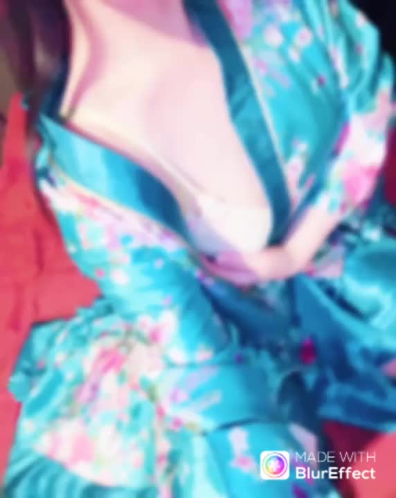 ぷにぷにのもちもち⎛˶'ᵕ'˶ ⎞💕
ハリとやわらかさには自信アリアリ

なんだかまだちょっとずつ
大きくなってる気がするんです💕

殿方のおかげかな…？(,,- -,, )