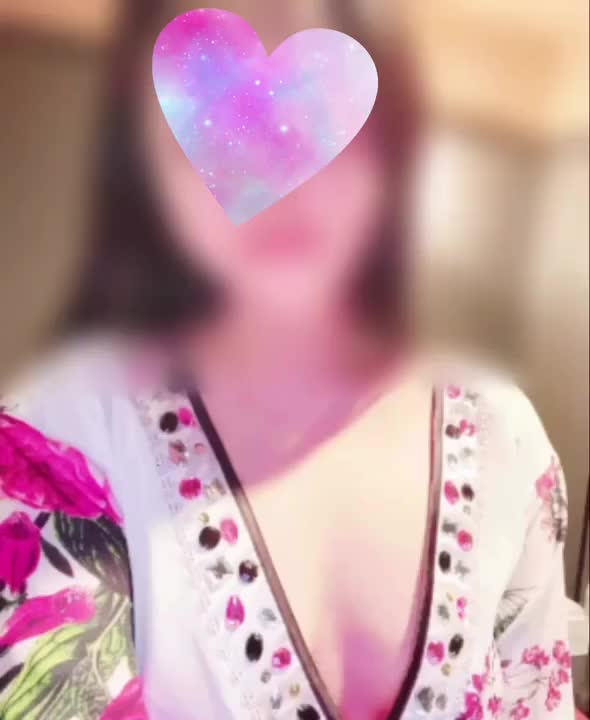 5月5日の月曜日💕
予定が空いてたら遂にドキドキの

初個人配信をしようと思います
よかったら遊びに来てくれると凄くうれしいです( *´꒳`* )🌸