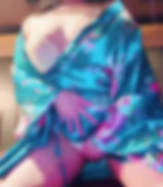 自分でするのは
やっぱりちょっと恥ずかしいね(´∩ω∩`*)💕

殿方にさわられたり
見られたりするほうが恥ずかしいのはもちろんだけど

さわったりで気持ちいいのは
やっぱり殿方の手が1番かな･･･💕