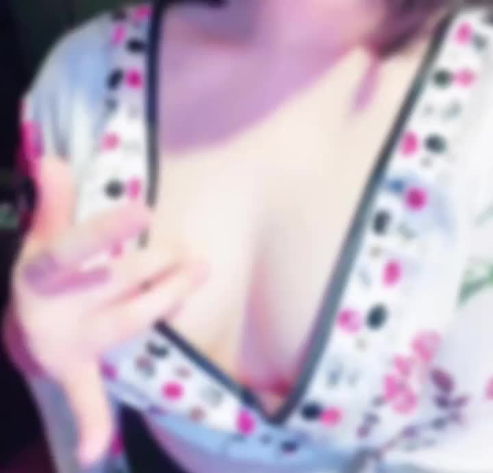 4月も今日で終わりですね🌸
今月もがんばった殿方にプレゼント

5月もよろしくお願いします✨
いつでもこのおっぱいで癒します⎛˶'ᵕ'˶ ⎞