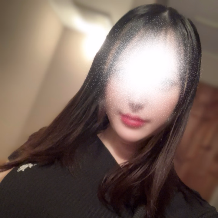 また吉原店にお世話になります、じゅんです。
宣材写真はボブですが現在はこんな感じでセミロングです、今ジムで鍛えているので6月には宣材写真の撮影したいなと📸

よく褒められるのは大きなお尻とおっ〇い、肌の綺麗さ白さです。ロシアにルーツをもつ混血なので顔立ちがハッキリしている方です。薄顔好きな人は合わないかも🤣でもテクニックで満足させる自信はあります！！！

得意な事はヌルヌルプレイ、リンパマッサージ、オイルマッサージ、あとは、、、ヒメチャネルに書くので是非時間ある時にさらーっと覗いて見てください✨🦀