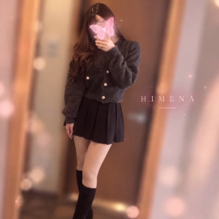 おはようございます☀️
ひめなです👑

昨日もありがとうございました😆💓

今朝はぐっすり寝てしまって、
いつもの6時の日記に間に合わず…🙇‍♀️💦


昨日は嬉しい差し入れまでいただいて…🎁
本当にありがとうございます😭💓
また後ほど日記に載せますね♡

メッセージもいつもありがとうございます💌
お返事も後ほどさせてください🙇‍♀️✨

そして本日は…

🍒16時〜23時🍒

10月ラストのご案内可能枠です！

🈳17時30分〜【50分限定】
🈳19時30分〜23時

10月最後に、会いに来ませんか？


初めましてのお兄様も、
いつも会いに来てくれるお兄様も大歓迎です♡

10月の締めくくりに、
一緒に素敵な思い出を作れたら嬉しいな🫶🏻

今日の空き枠が素敵なご縁で埋まりますように…💗

当日のご予約・お問い合わせも
お待ちしております💌

ご予約もありがとうございます！！

ひめな👑