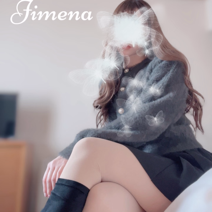 こんばんは🌙
ひめなです👑
明日と明後日、出勤します🫶🏻💓
なんと明日は残り1枠になりました😭💕
ご予約してくださったお兄様、
本当にありがとうございます♡
🈳22時40分ごろ〜
そして、追加出勤した明後日は
まだ比較的ご案内に余裕があります🥺
ひめなの救世主になってくれる
お兄様ー!!!!
そうそう!
今日は足のむくみを取りに行ってきました✨
なんだかいつもより
足が綺麗になった気がする…♡笑
最近は美脚を目指しているので
ちょっとした変化でも嬉しいんです🤭💕
会ったときに褒めてもらえたら
もっと頑張れちゃうかも?!
明日も明後日も、
素敵な出会いがありますように…♡
ひめな👑