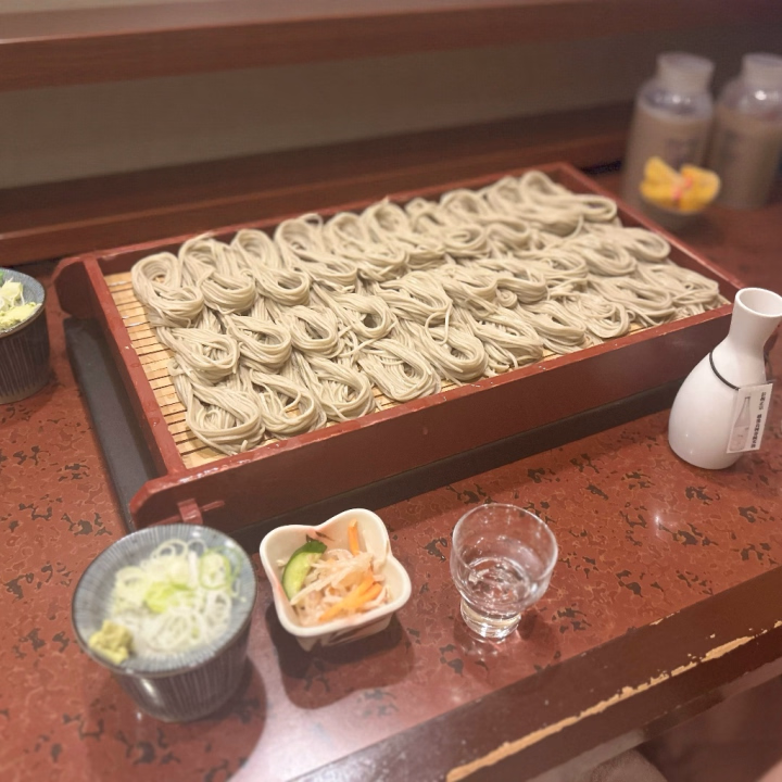 ゴールデンウィークは新潟に遊びに行ってきたよ〜！🚄✨

ずっと食べてみたかったへぎそばも食べられて大満足でした🤍
つるつるで美味しくて、また食べたいなあってずっと思ってる🥺

旅行するのが好きで、休みがあるといろんな場所行きたくなっちゃうんだよね💭
みんなの趣味も気になるな〜！
会った時にぜひ教えてほしいです🫶

今日は24:00まで出勤してるよ✨
たくさん会いに来てくれたら嬉しいな♡

いっぱいお話ししながら楽しい時間過ごそ〜！待ってます🥰