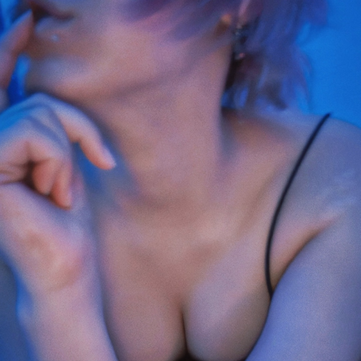 お久しぶりです（՞>‎⩊<՞）
梅雨でじめじめむしむし体が湿っている、、、

お仕事長期お休み中ですが
復帰みんな待っててくれてるかなぁぁ!!!
りかのこと忘れないでね🥹‎🤍

ところでお客さん達の中でもロング派が
多い気がするんだけどショート派のお兄さん
どのくらいいるのだろう🤔💭

伸ばすか切るか悩んで毎回切っちゃうꉂ🤣

ショート好きのお兄さんがいたら
是非会いに来て欲しい、おやすみなさい🙌🏻‪‪♥︎⁡