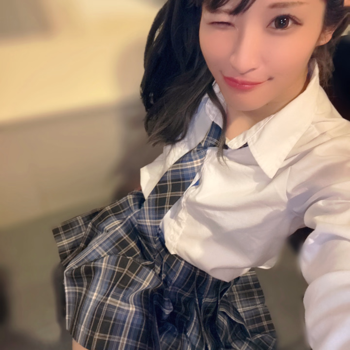 おはようございます！ひいろです🐈‍⬛🎀

昨日、米子1日目！たくさんのお兄さまが遊びに来てくれました！ありがとうございました😍✨
みなさま優しくて紳士なお兄さまばかりで、ひいろもとても楽しく過ごすことが出来ました💖
今日もがんばりますので、気になってくれてる方はぜひ会いに来てくださいねっ🥰

制服、どうかなっ🥹💕？
