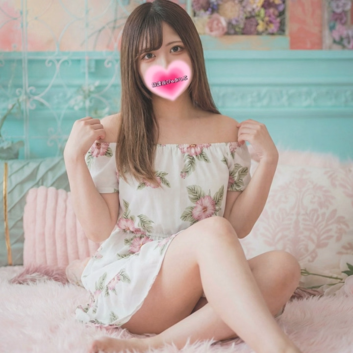 はじめまして💕
新しく入りました、るりと申します！
気軽に、るりって呼んでください💕

明日(4日)12:00~18:00、
初めての出勤で緊張してます💓

るりの緊張を癒してくれる、
優しいお兄さんどこかな〜！
一緒にいちゃいちゃしましょうね💕