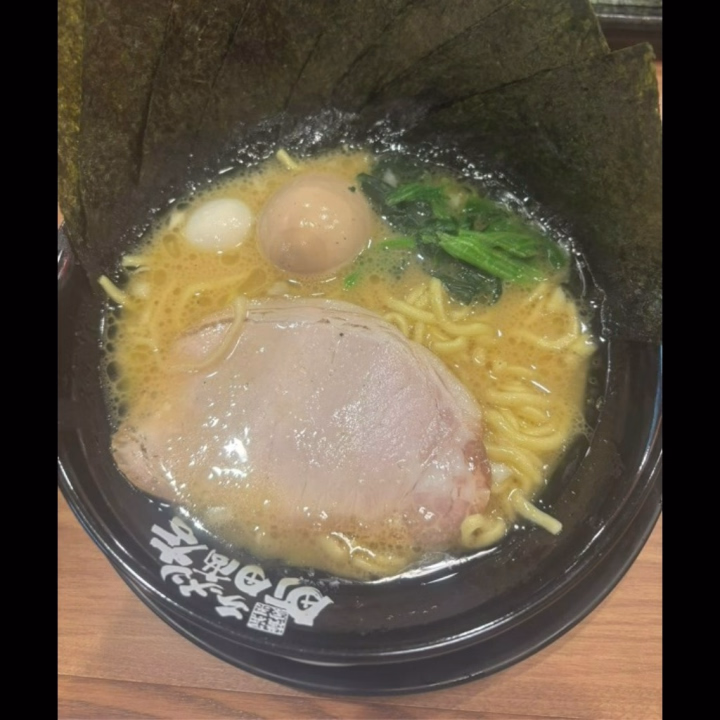 退勤しました❕

遊んで下さったおにーさんたち、
ありがとうございましたぁ꒰՞ ܸ. . ܸ՞꒱♡

沢山褒めてもらえたりうれしかった😊

ねむねむすぎるから、ゆっくりお風呂に浸かって今日はいっぱいねるー🛀🏻🫧

次回は6/19(金)です♩

♡しらゆり♡

ラーメンにのり5枚トッピングしたら見た目面白くなった