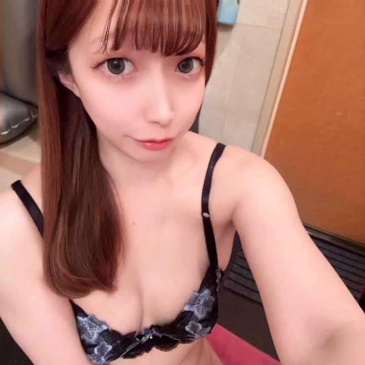 おはようございます！
今日も元気に出勤しました(*^^*)

スタートから本指名様•*¨*•.¸♬︎
土浦来る度いっぱい会いに来てくれるお兄さま♡ついにVIP会員に⸜(*˙꒳˙*)⸝

スタートのお兄さま限定で、髪ストレートでお迎えしてます✨