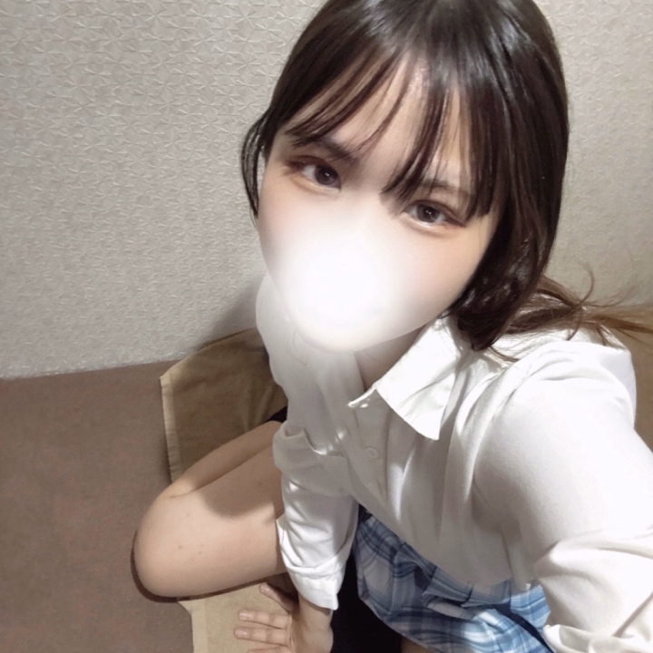 今日は20-24時出勤です！！

短い時間だけど会いに来てくれたら嬉しいな🥺

ろあ📛