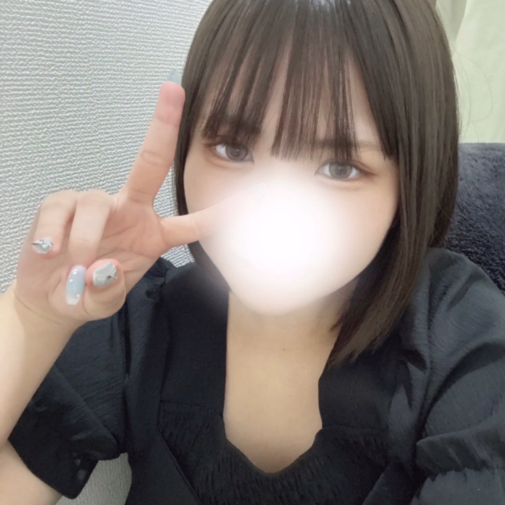 今日も24時までお部屋で待ってます🫶🏻

いっぱい甘やかしてくれる人いるかな？🥺いっぱいぎゅーしてちゅーしよ💕

ろあ📛